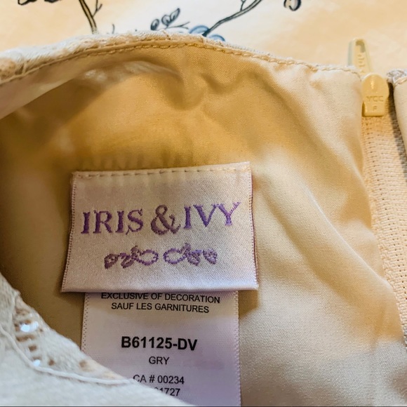 Lovely girls party dress - Picture 5 of 10